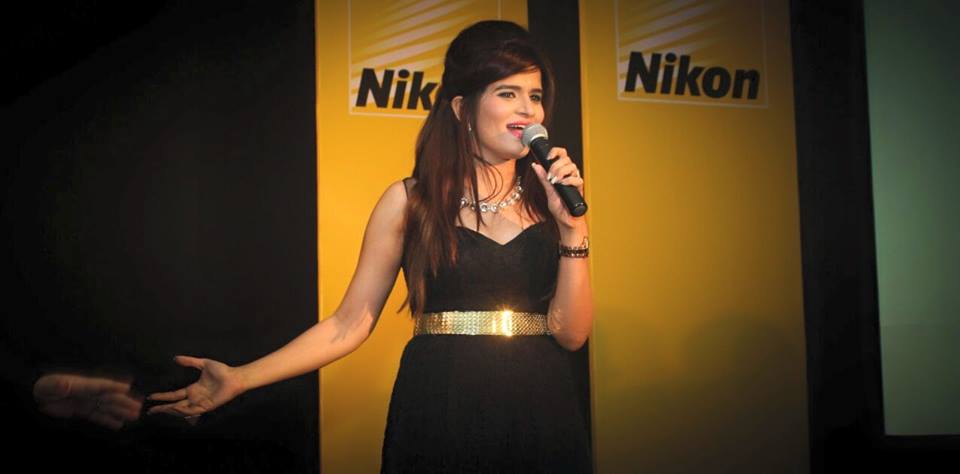 top female emcee surat